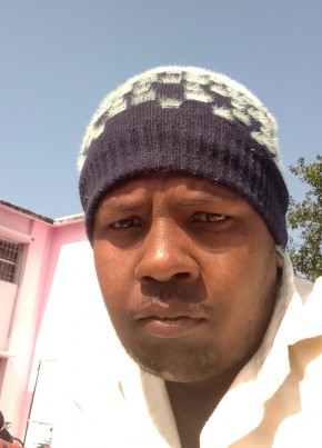 Ravi Kumar Singh, 28, India, Husainābād