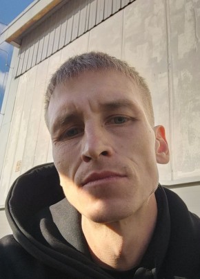 Павел из Пскова 36 лет