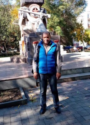Андрей из Астрахани 54 года