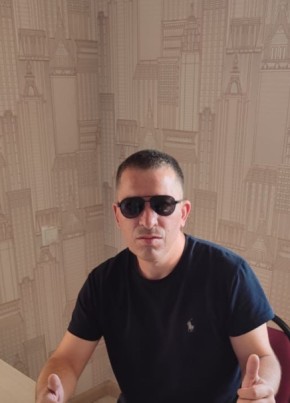 Миша из Астаны 47 лет