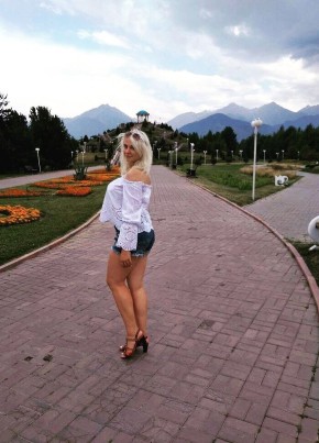 Лорелея, 23, Россия, Москва