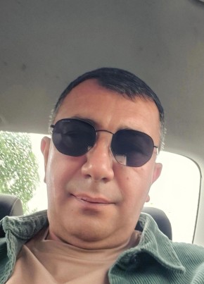 Арнак Хачатрян