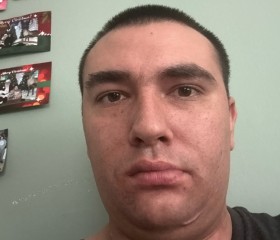 Chris, 32, Dundalk