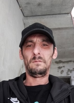 Александр из Старого Оскола 42 года