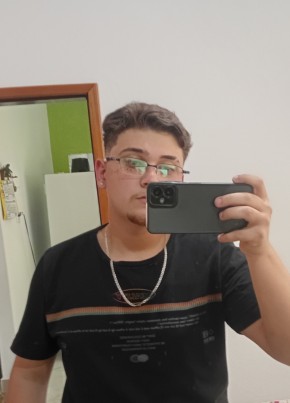 Vinicius из São João del-Rei 18 лет