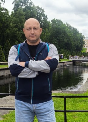 Пётр из Жуковския 49 лет