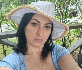 Karina, 45, Moscow