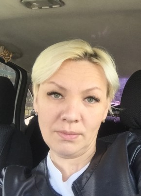Алена, 47, Россия, Луга