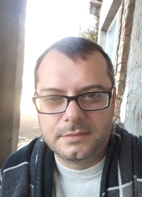 Александр, 42, Россия, Саки