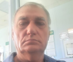 Анатолий, 72 года, Саратов