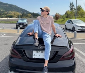 Zuba, 21, Tokyo