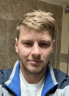 Михаил Артемьев из Воронежа 31 год