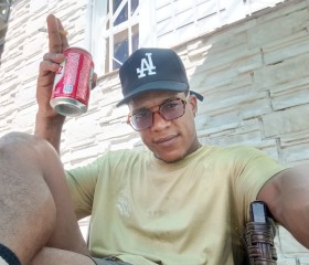 Roberto, 33, Morristown (State of New Jersey)