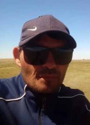 Денис из Павлодара 38 лет