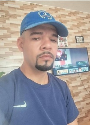 Adriano из Itapecerica da Serra 34 года
