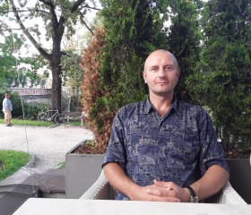 Виталий, 46 лет, Калининград