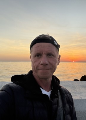 Сергей Колташов из Адлера 52 года