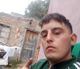 Rodrigo, 25, Mercedes (Buenos Aires)