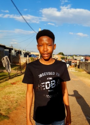 Jones, 23, iRiphabhuliki yase Ningizimu Afrika, Potchefstroom