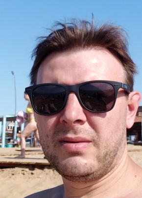 Aleksey, 36, Russia, Gus-Khrustalnyy