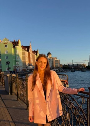 Anya, 18, Latvia, Riga