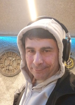 Юрий из Красногорска 49 лет