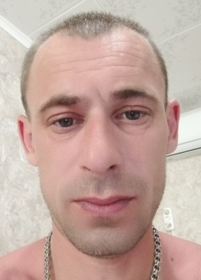 Анатолий из Лазаревское 39 лет
