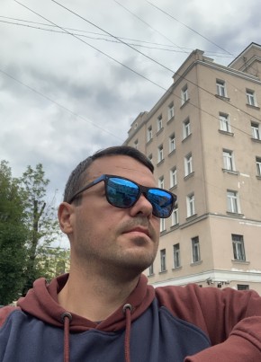 вежливый из Москвы 42 года