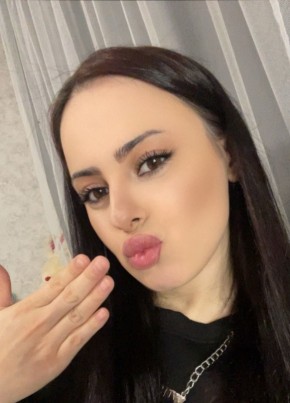 Айша из Новокузнецка 21 год