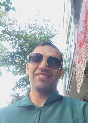 Muhammed из İstanbul 18 лет