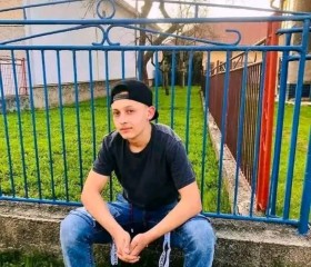 Nikolas, 18, Nitra