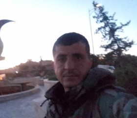 رجب, 41 год, دمشق