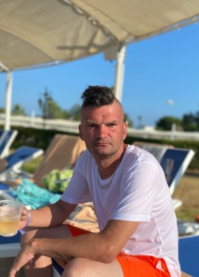Aleksandr, 41, Estonia, Tallinn
