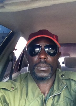 Richard, 53, Uganda, Entebbe