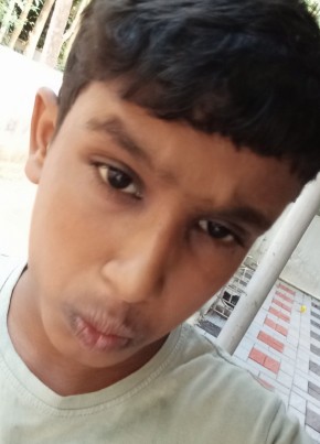 ASWATH, 18, India, Perumpāvūr