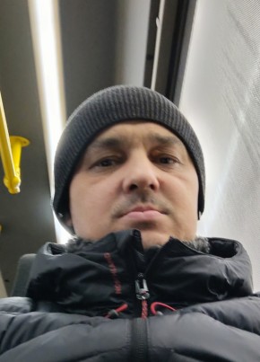 Денис из Чебоксары 42 года