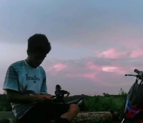 Bokirr, 28, Kualatungkal