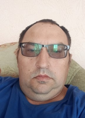 Ильнур из Оренбурга 43 года