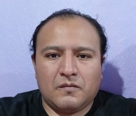 Uriel, 38, Gustavo A. Madero (Mexico City)