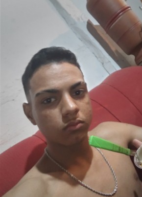 Felipe, 19, República Federativa do Brasil, Uberlândia