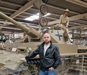 Roman, 41, Ludwigsburg