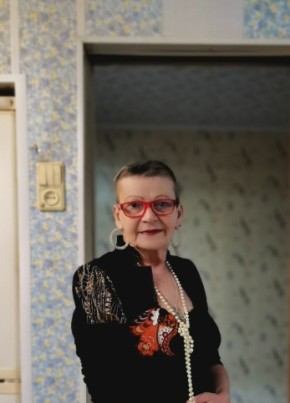 Анна, 65, Россия, Сочи