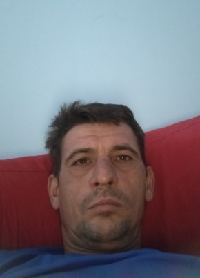 Cristian, 48, Romania, Mihăileşti