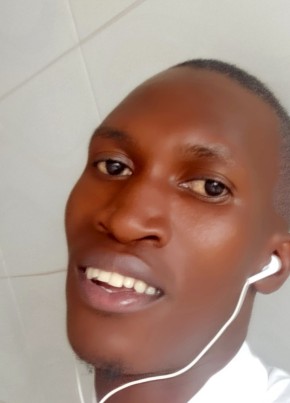 Dauson, 25, Uganda, Kampala