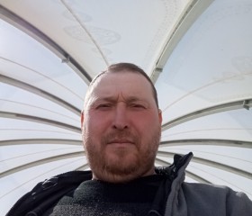 Ixtiyor Davletov, 37, Saint Petersburg