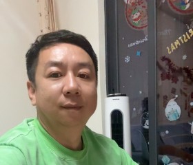 Chen Boy, 35, Bishkek