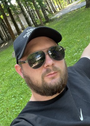 Иван из Лодейное Поле 28 лет