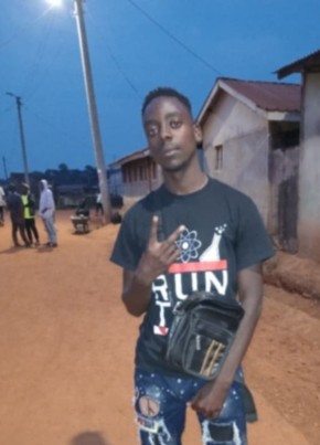 Smashier doungo из Nairobi 26 лет