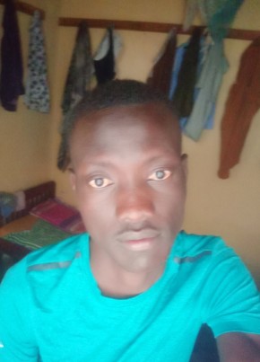 Atamz, 18, Uganda, Kampala