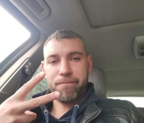 Maksim, 40, Saint Petersburg